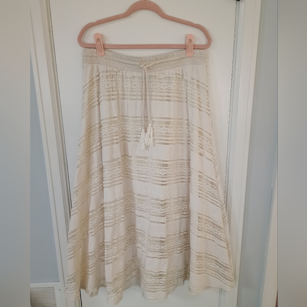 Torrid 0X Cream Lace Maxi Skirt